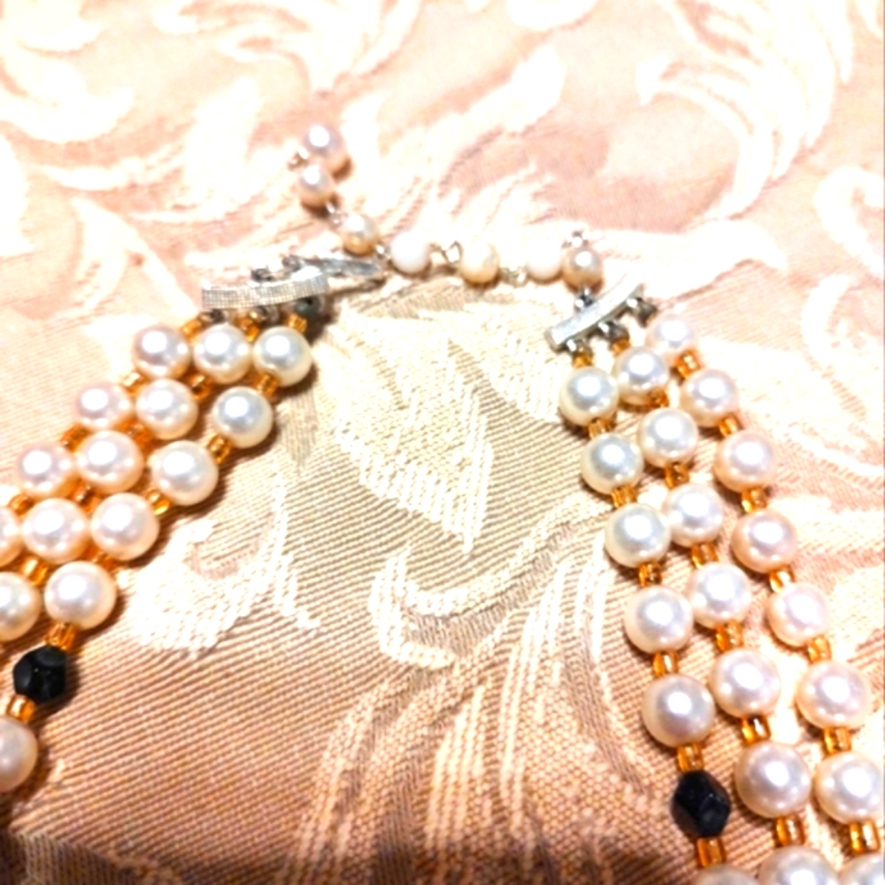 🖤🐺🖤Lovely Vintage Faux Pearl & Iridescent Blue-Black Acrylic Faceted Necklace - Picture 9 of 10